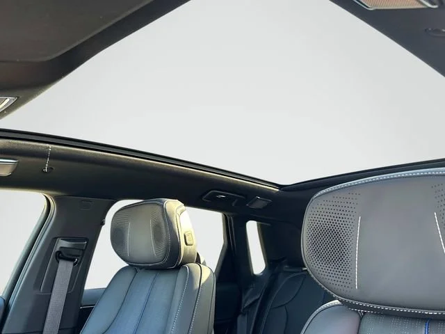 2026 Cadillac LYRIQ V - Photo 9