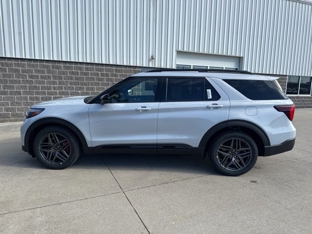 New 2026 Space White Metallic Ford ST image 9