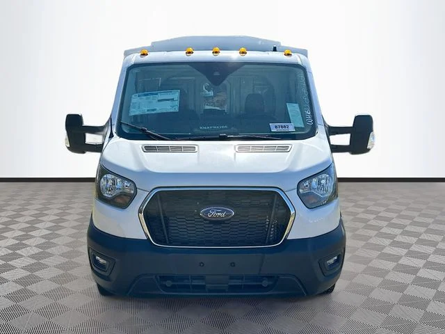 New 2025 Oxford White Ford Base image 2