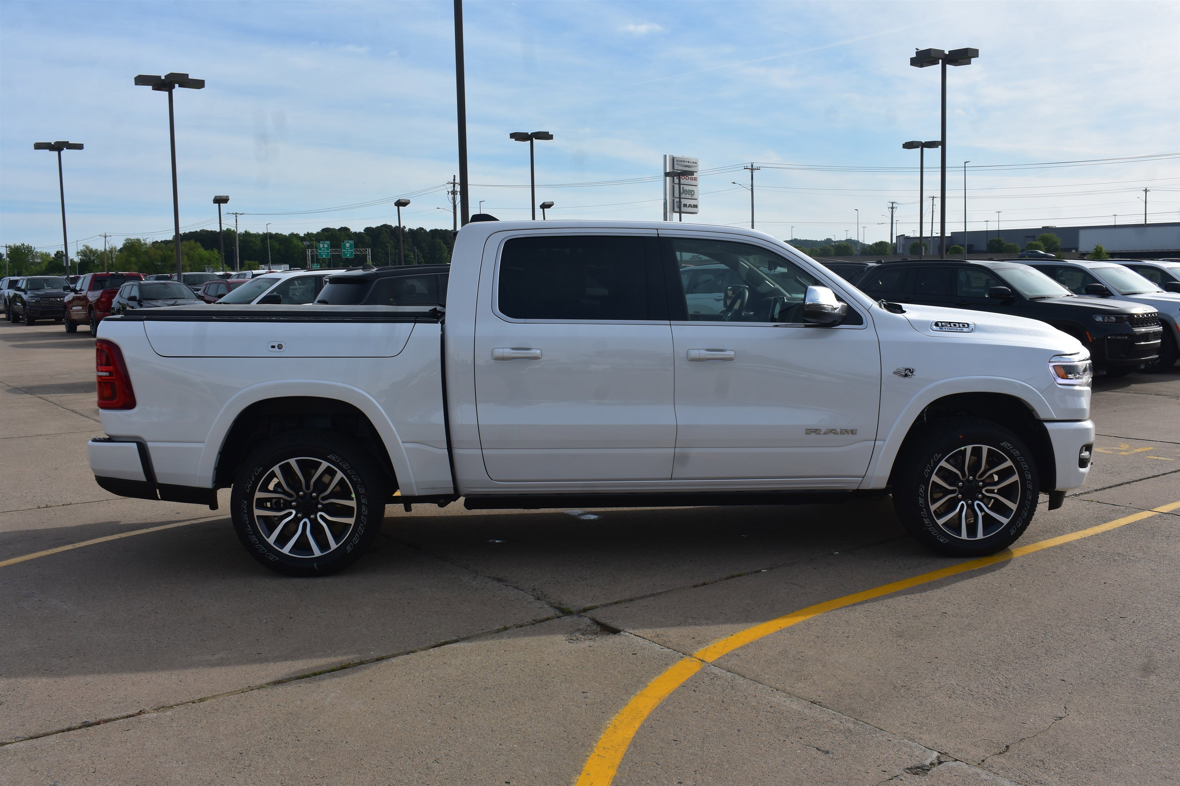 New 2026 Ivory White Tri-Coat Pearl-Coat Exterior Paint RAM Longhorn image 4