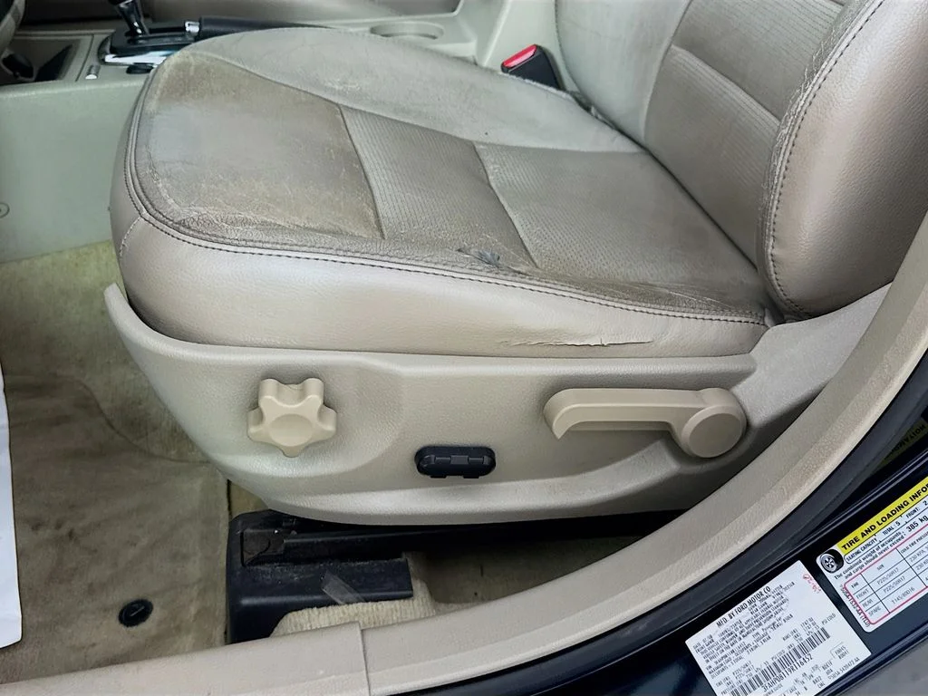 Used 2009 Blue Ford SEL image 21