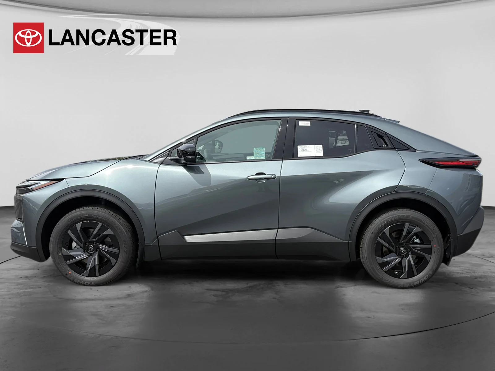 New 2026 Overcast Toyota  SE image 4