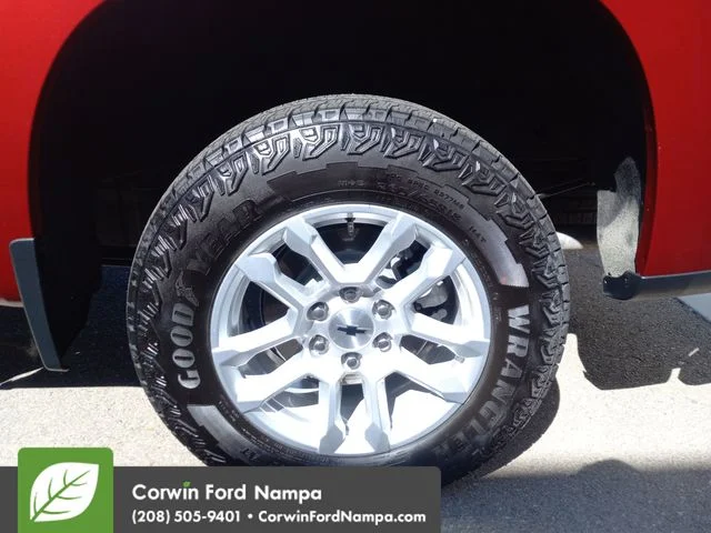 Used 2025 Red Chevrolet RST image 31