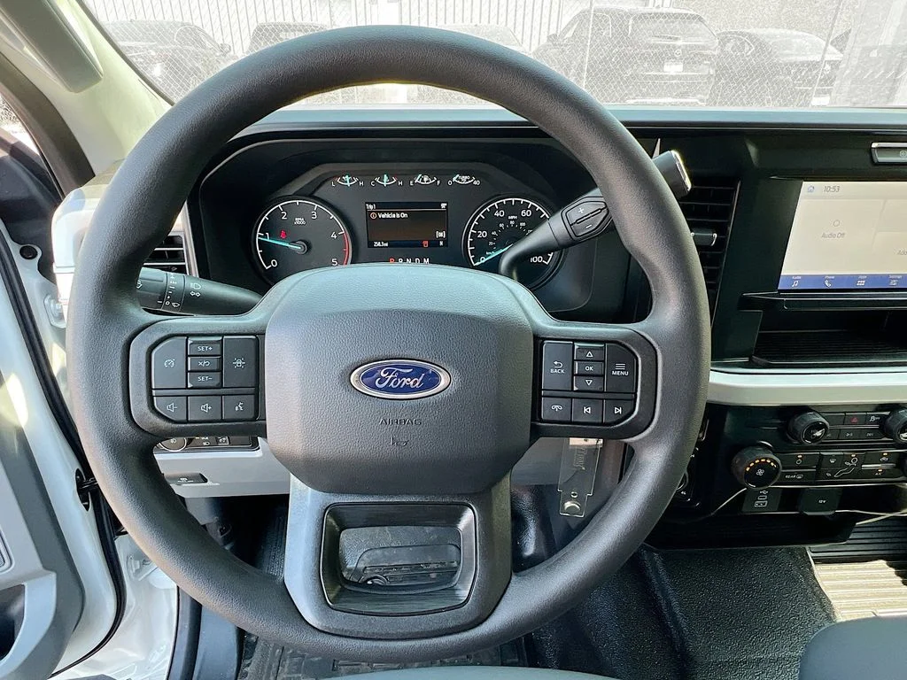 New 2025 Oxford White Ford XL image 8
