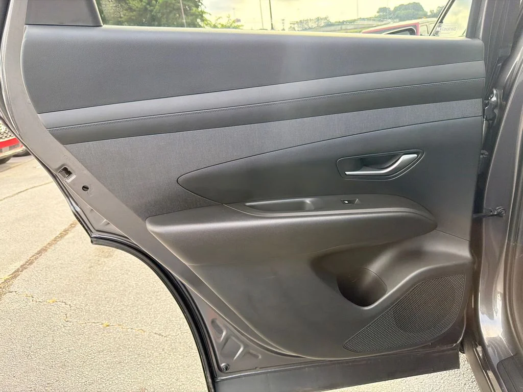 Used 2025 Gray Hyundai SEL Convenience image 22