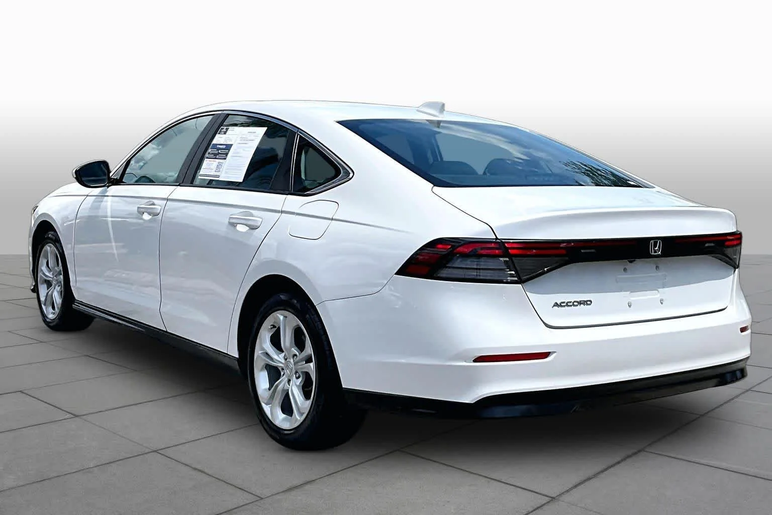 Used 2023 Platinum White Pearl Honda LX image 13