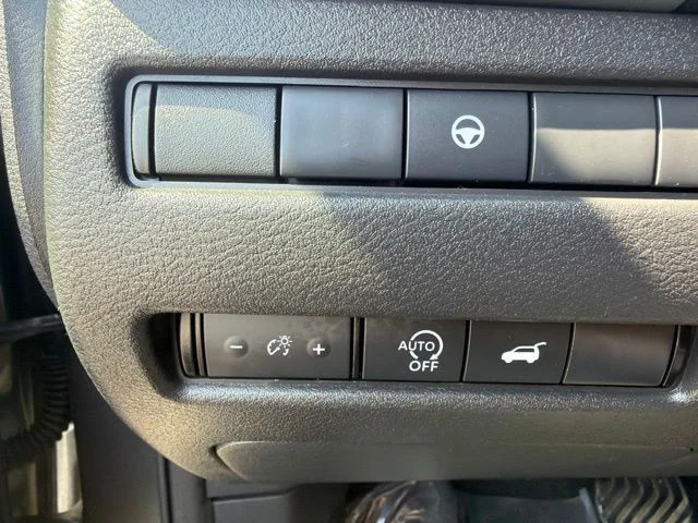 Used 2024 Gray Nissan SV image 18