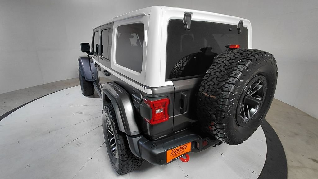 New 2026 Granite Crystal Metallic Clear-Coat Exterior Paint Jeep Rubicon X image 6