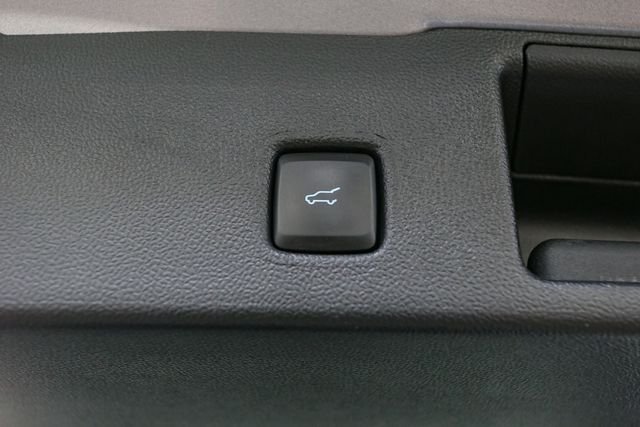 Used 2023 Silver Ford ST-Line Select image 11