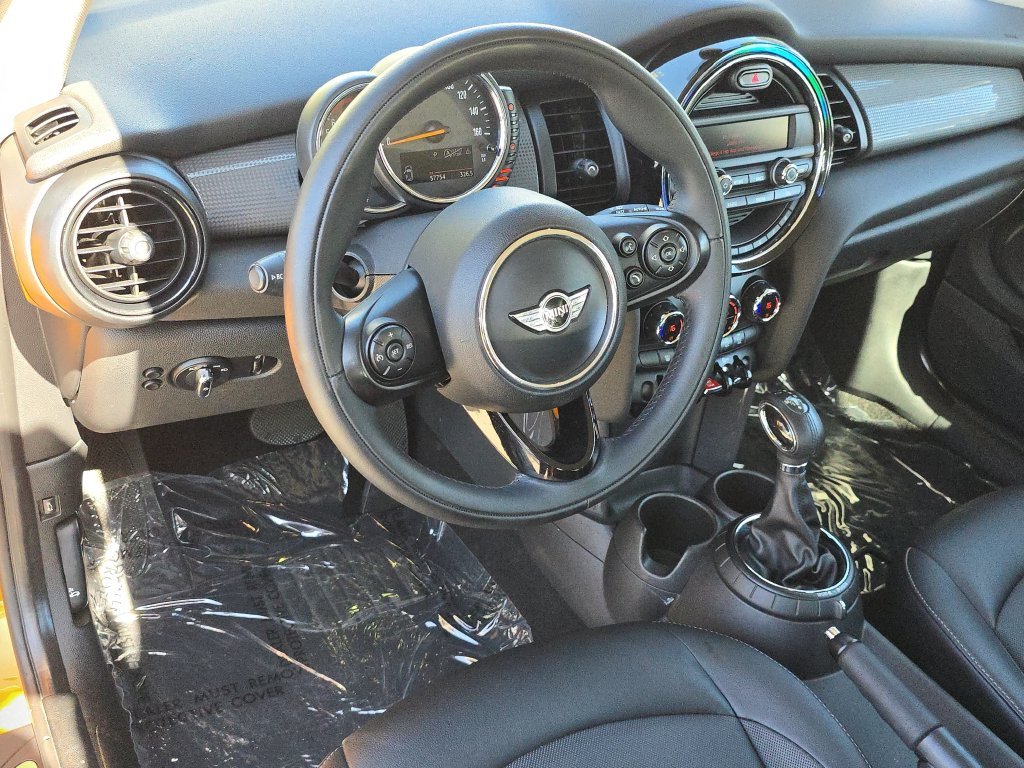 Used 2015 Orange MINI Base image 19