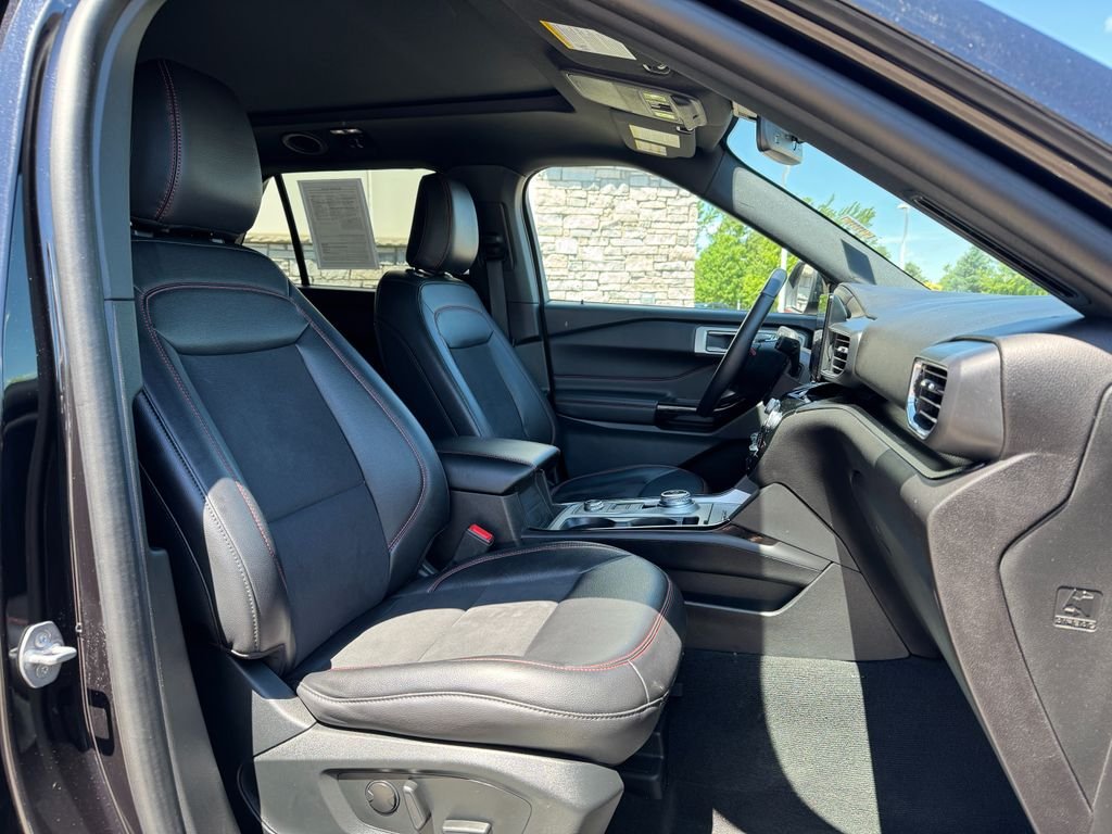 2023 Ford Explorer ST Line - Photo 9