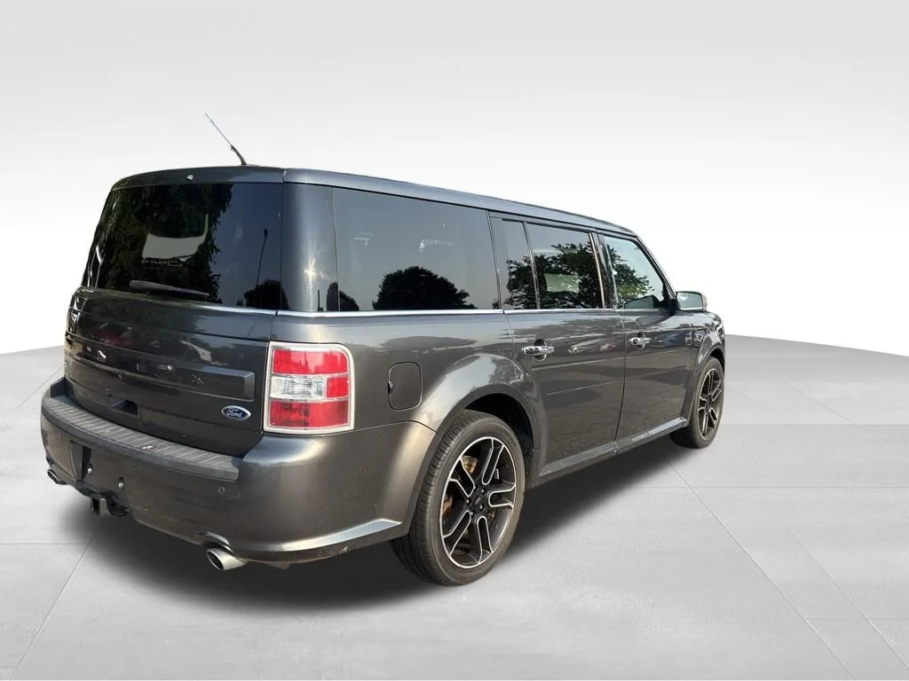 Used 2015 Black Ford SEL image 8