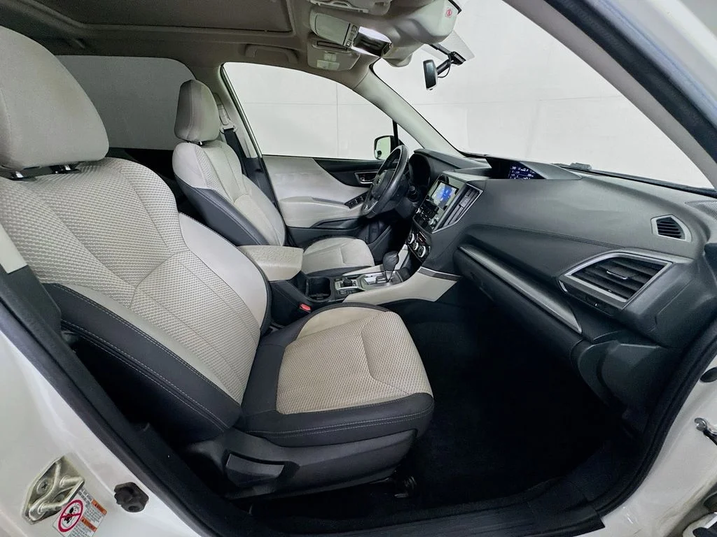 Used 2019 White Subaru Premium image 35