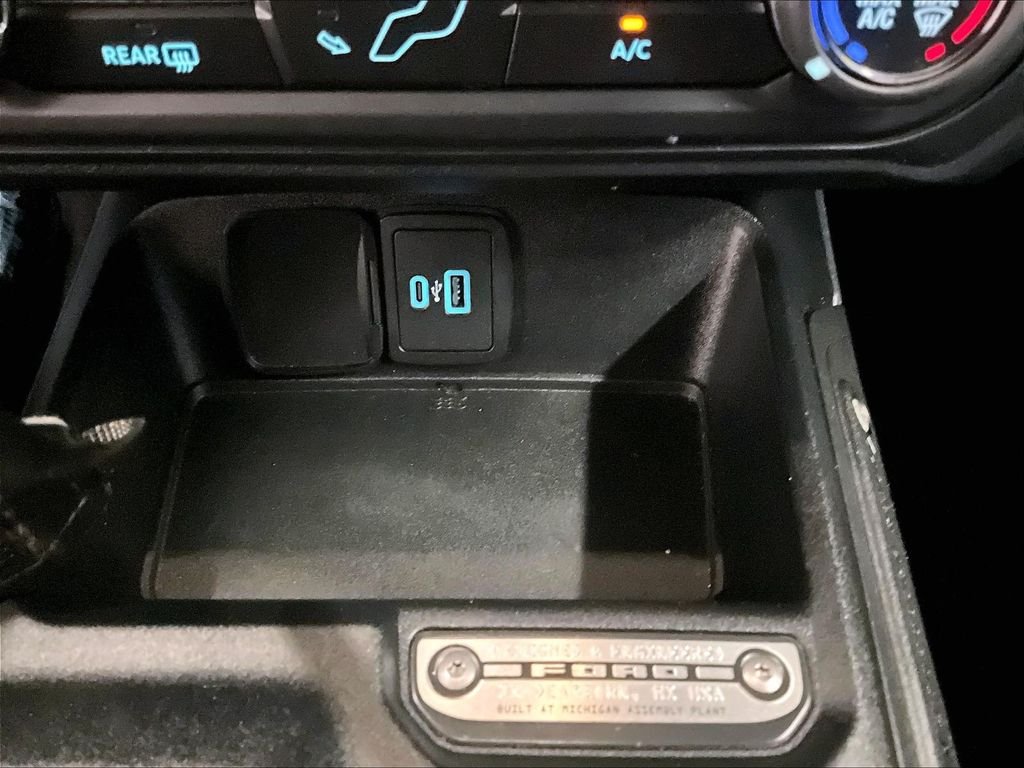 Used 2021 Blue Metallic Ford Base image 26