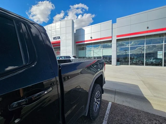 Used 2022  GMC AT4 image 14
