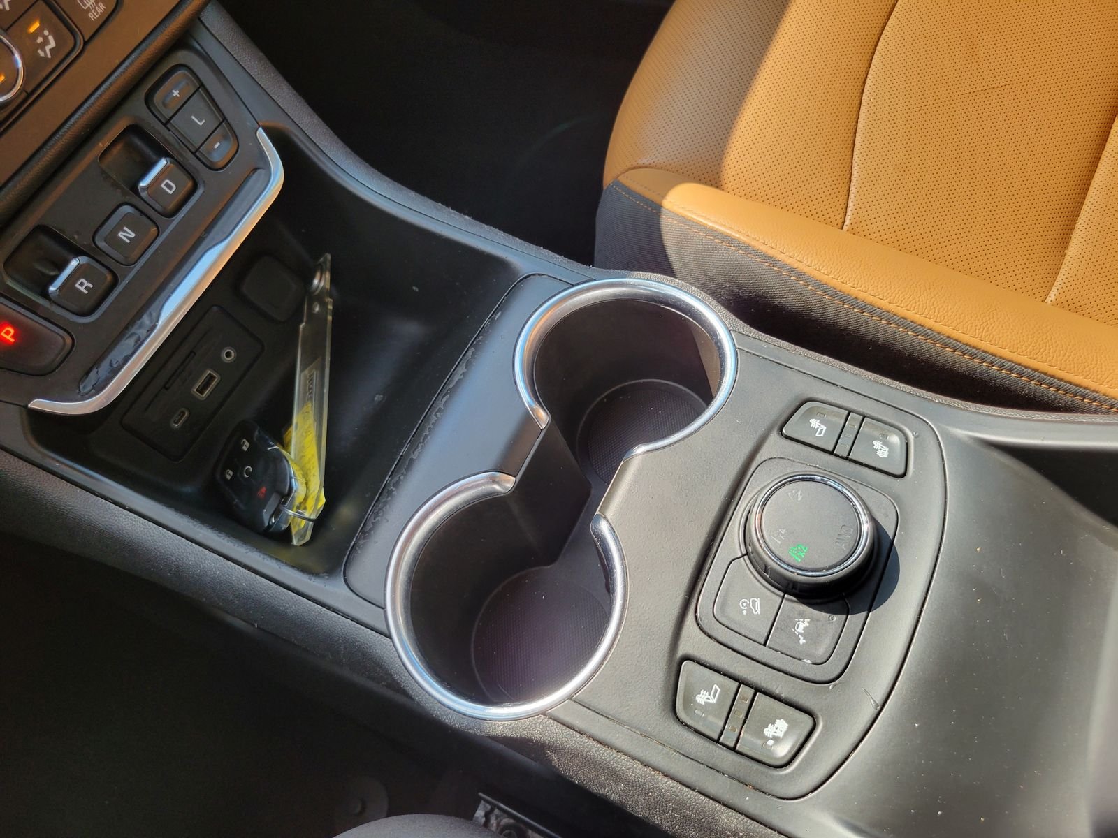 Used 2018 Black GMC SLT image 23