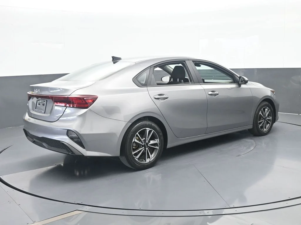 Used 2024 Steel Gray Kia LXS image 6
