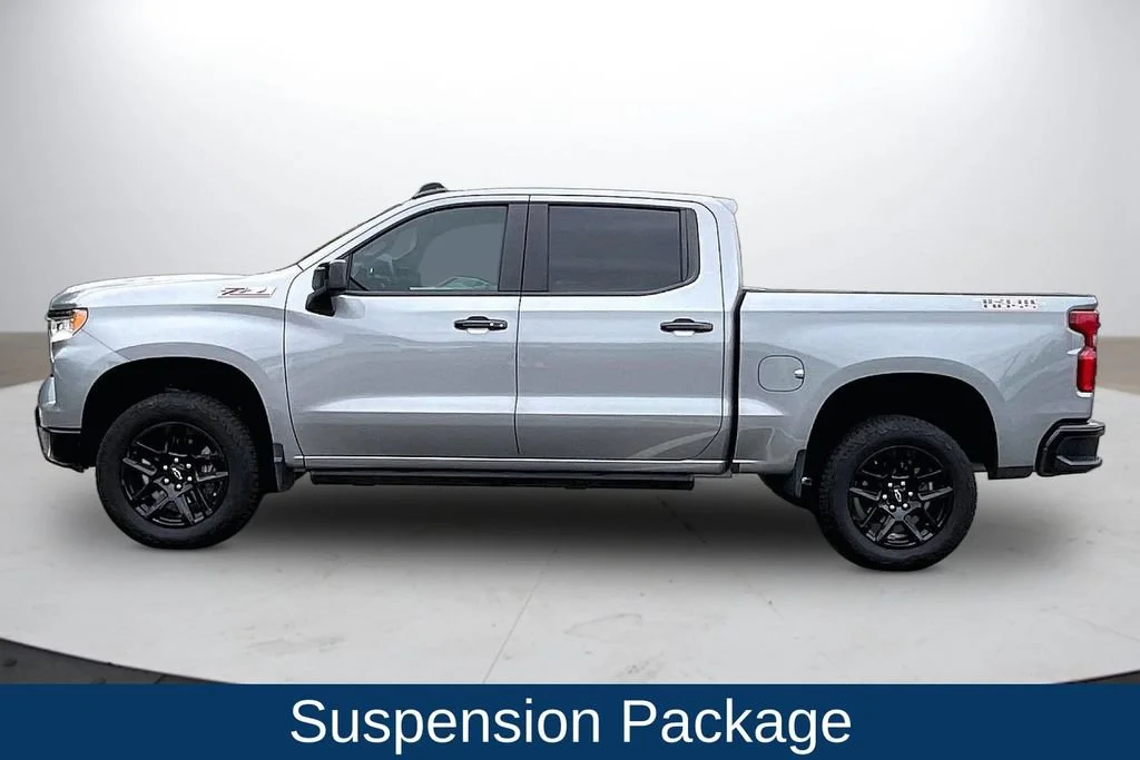 Used 2025 Sterling Gray Metallic Chevrolet LT Trail Boss image 5