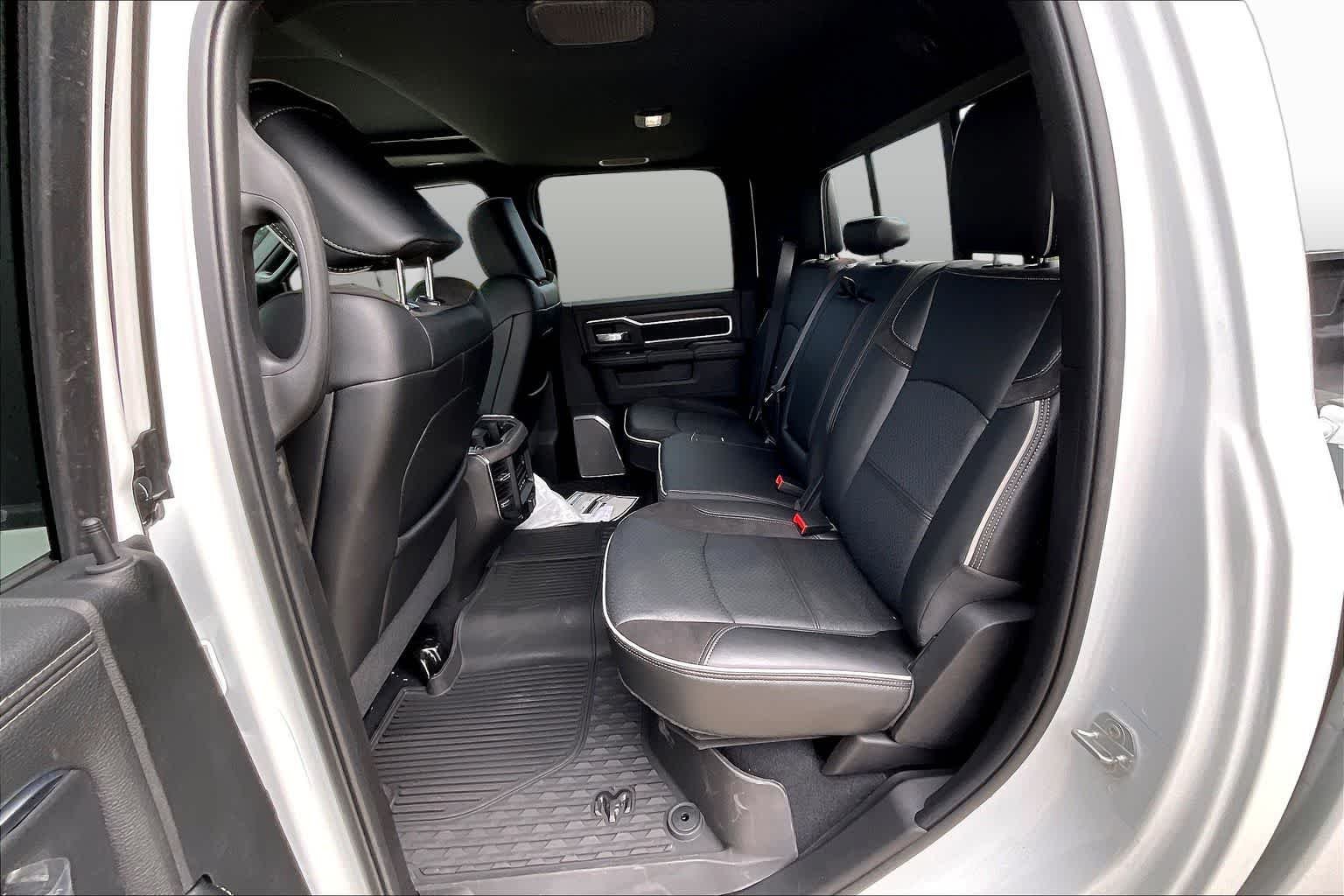 New 2026 Bright White Clear-Coat Exterior Paint RAM Laramie image 21