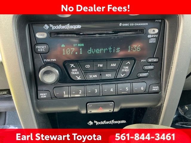 Used 2004 Silver Nissan SE image 40