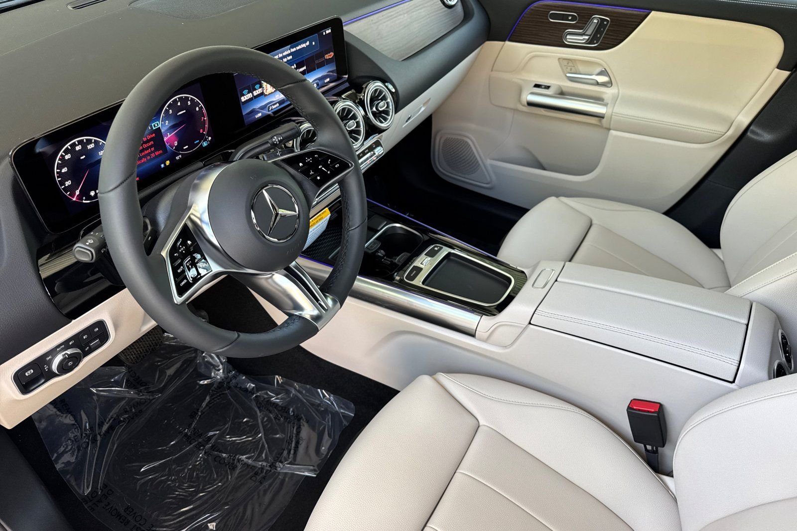 New 2026 Night Black Mercedes-Benz GLA 250 image 14
