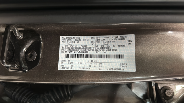 Used 2020 Stone Gray Metallic Ford Lariat image 27