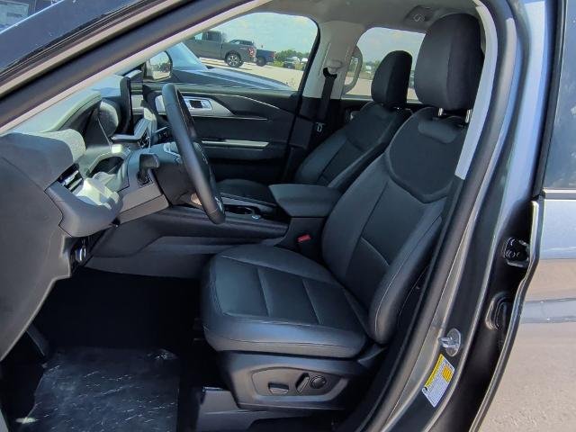 New 2026 Carbonized Gray Metallic Ford Active image 60