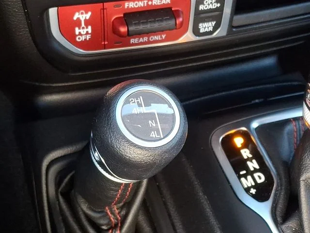 Used 2022 Red Jeep Unlimited Rubicon image 22