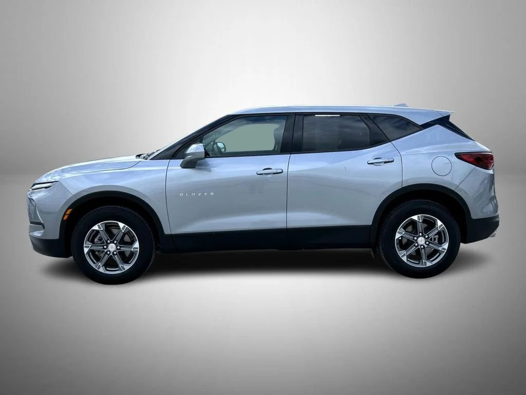 2025 Chevrolet Blazer 2LT - Photo 8