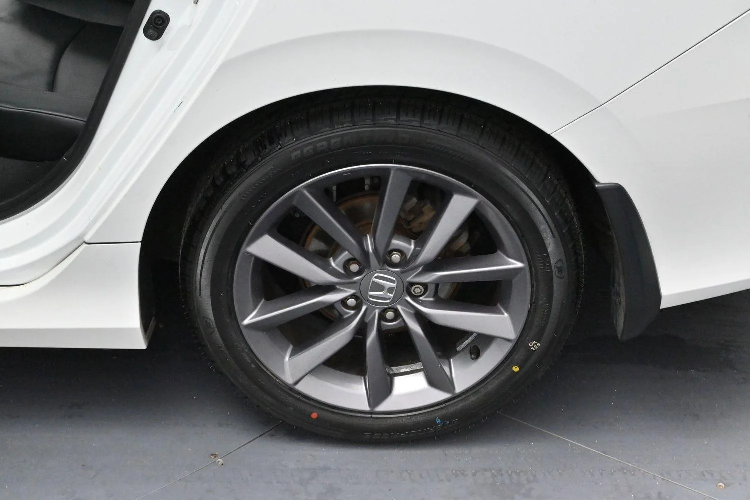Used 2020 White Honda EX-L image 29