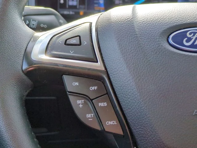 Used 2024 Blue Ford SEL image 16