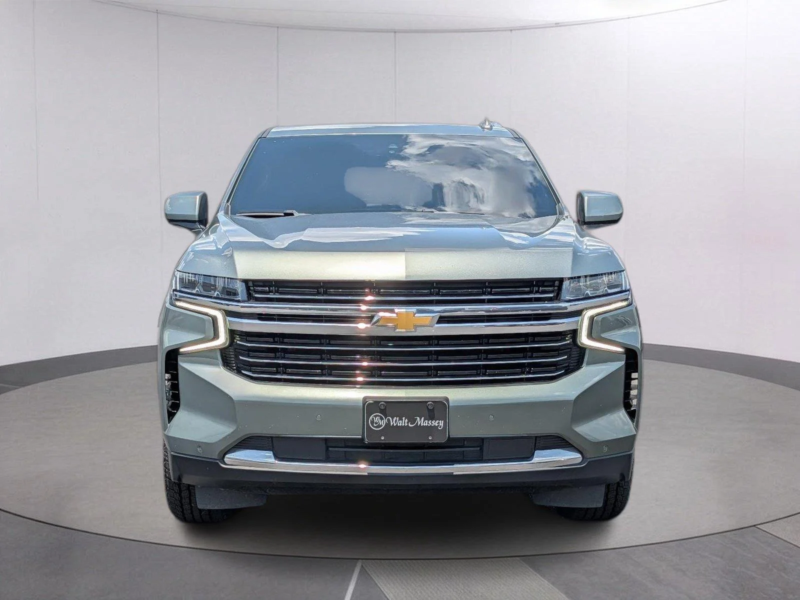 Used 2023 SILVER SAGE METALLIC Chevrolet LT image 8