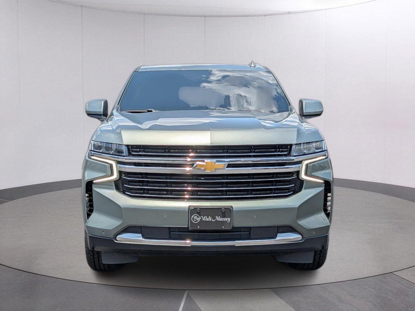 Used 2023 SILVER SAGE METALLIC Chevrolet LT image 8