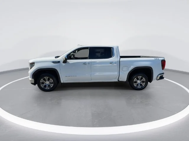 Used 2025 White GMC SLT image 5