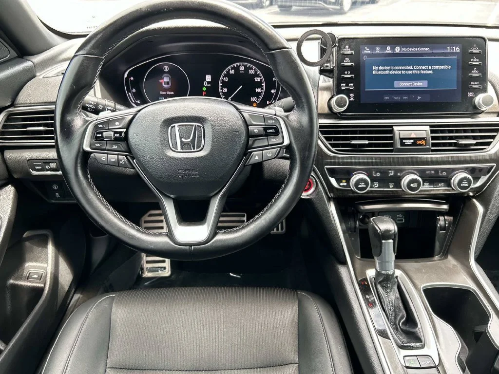 Used 2022  Honda Sport image 17
