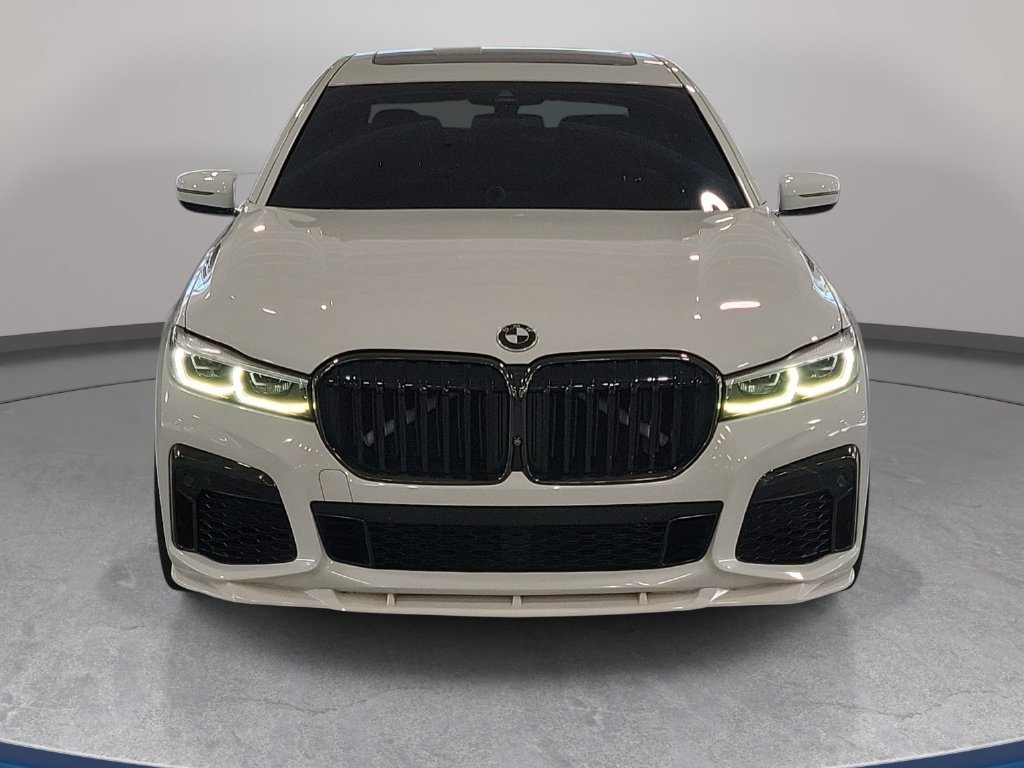 Used 2020 Alpine White BMW 740i image 2