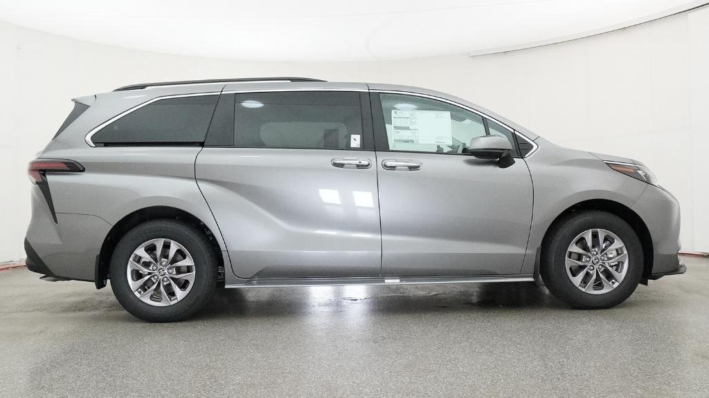 New 2026 Heavy Metal Toyota XLE image 8