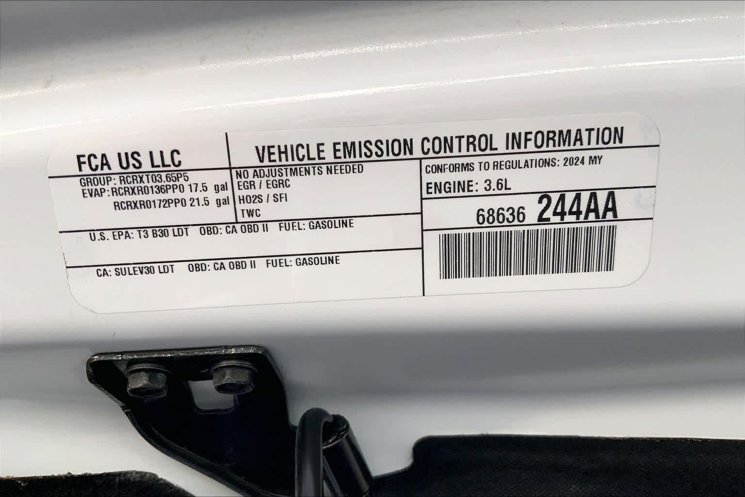 Used 2024 Bright White Clearcoat Jeep Rubicon image 33