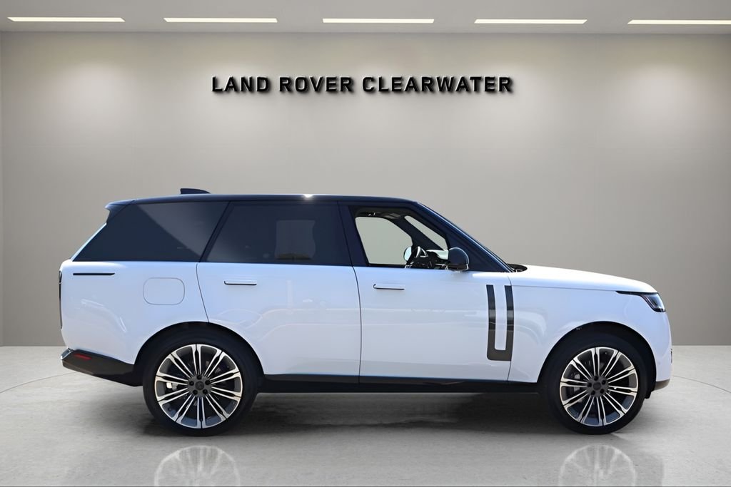 New 2026 Fuji White Land Rover SE image 6