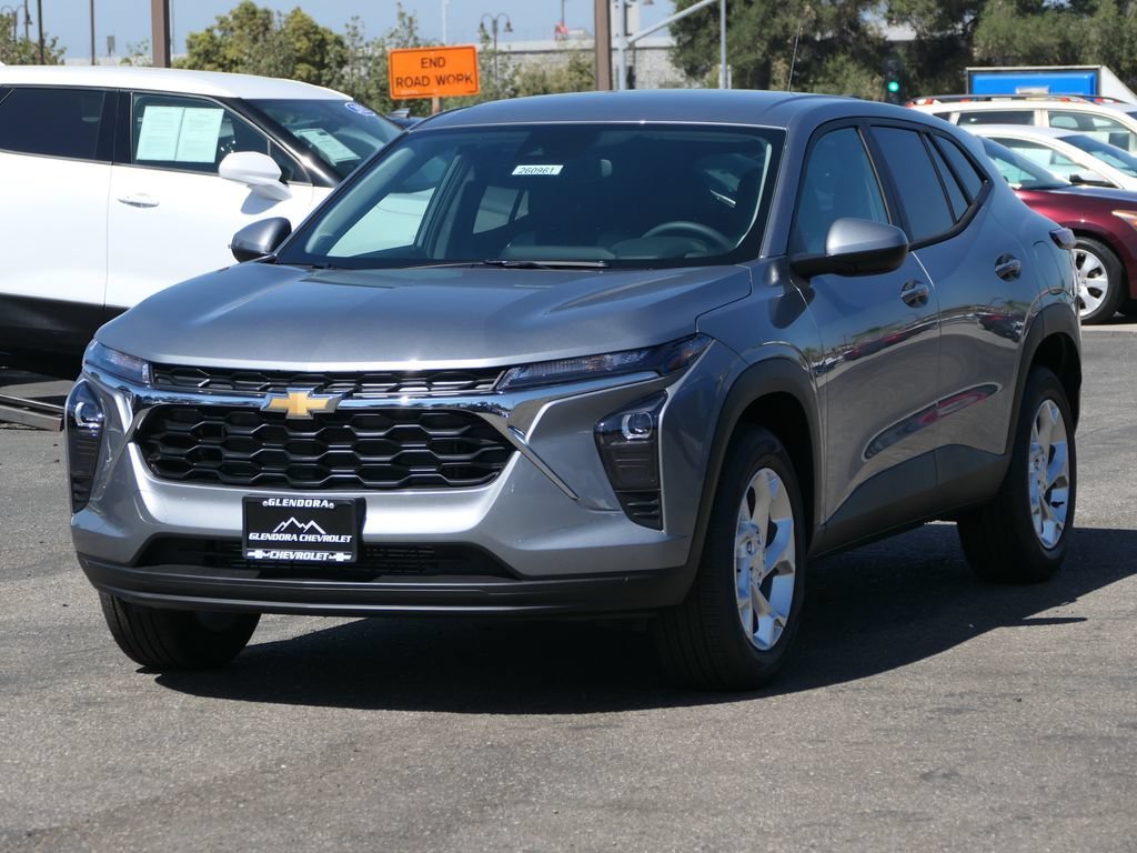 2026 Chevrolet Trax LS - Photo 7