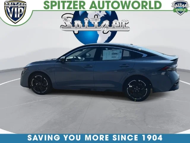 New 2026 Atlantic Gray Metallic / Super Black Two-tone Nissan SR image 11
