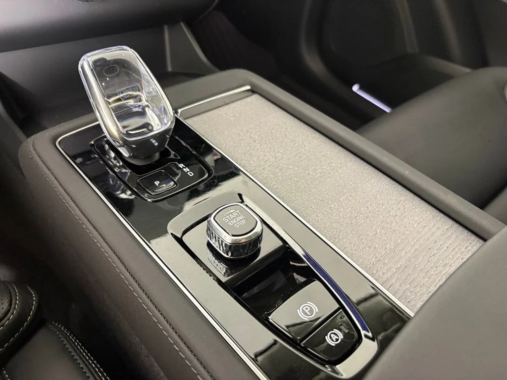 New 2026 Vapour Grey Volvo Ultra image 30