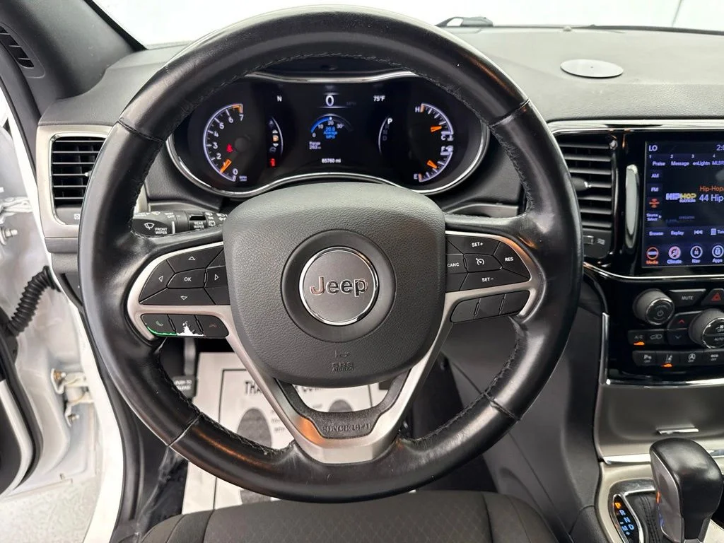 Used 2020 White Jeep Laredo E image 25