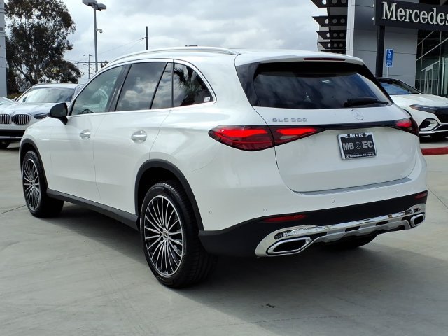New 2027 White Mercedes-Benz GLC 300 image 21