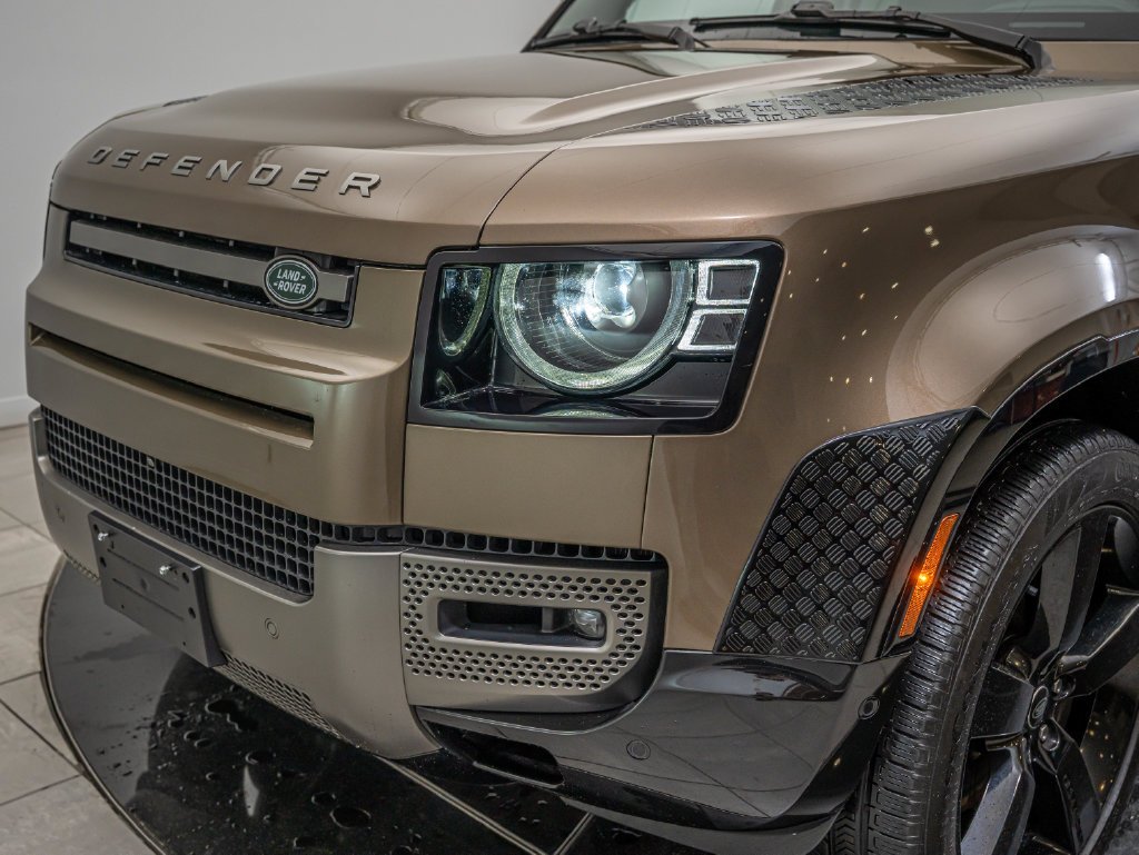 Used 2024 Gondwana Stone Metallic Land Rover X-Dynamic SE image 16