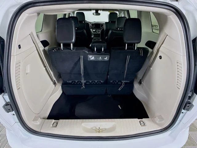 Used 2017 White Chrysler Touring L image 25