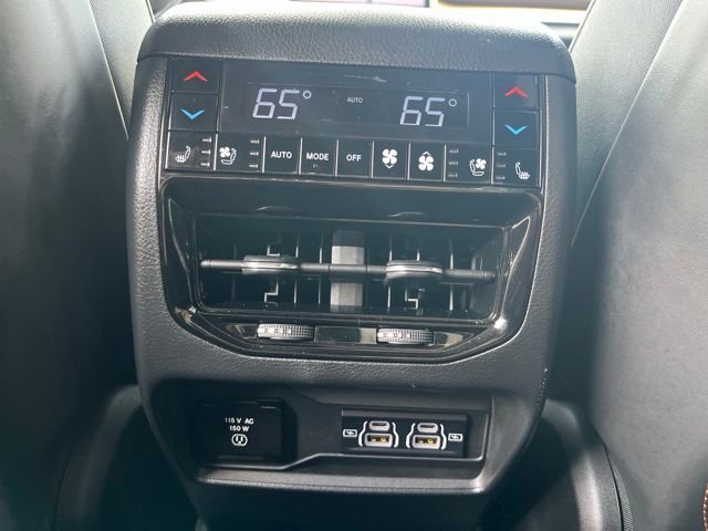 Used 2023 Diamond Black Jeep Summit Reserve 4xe image 15