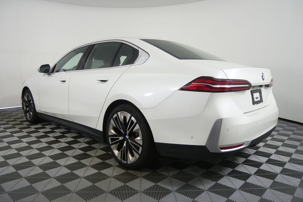 Certified Used 2025 Mineral White Metallic BMW 530i image 5