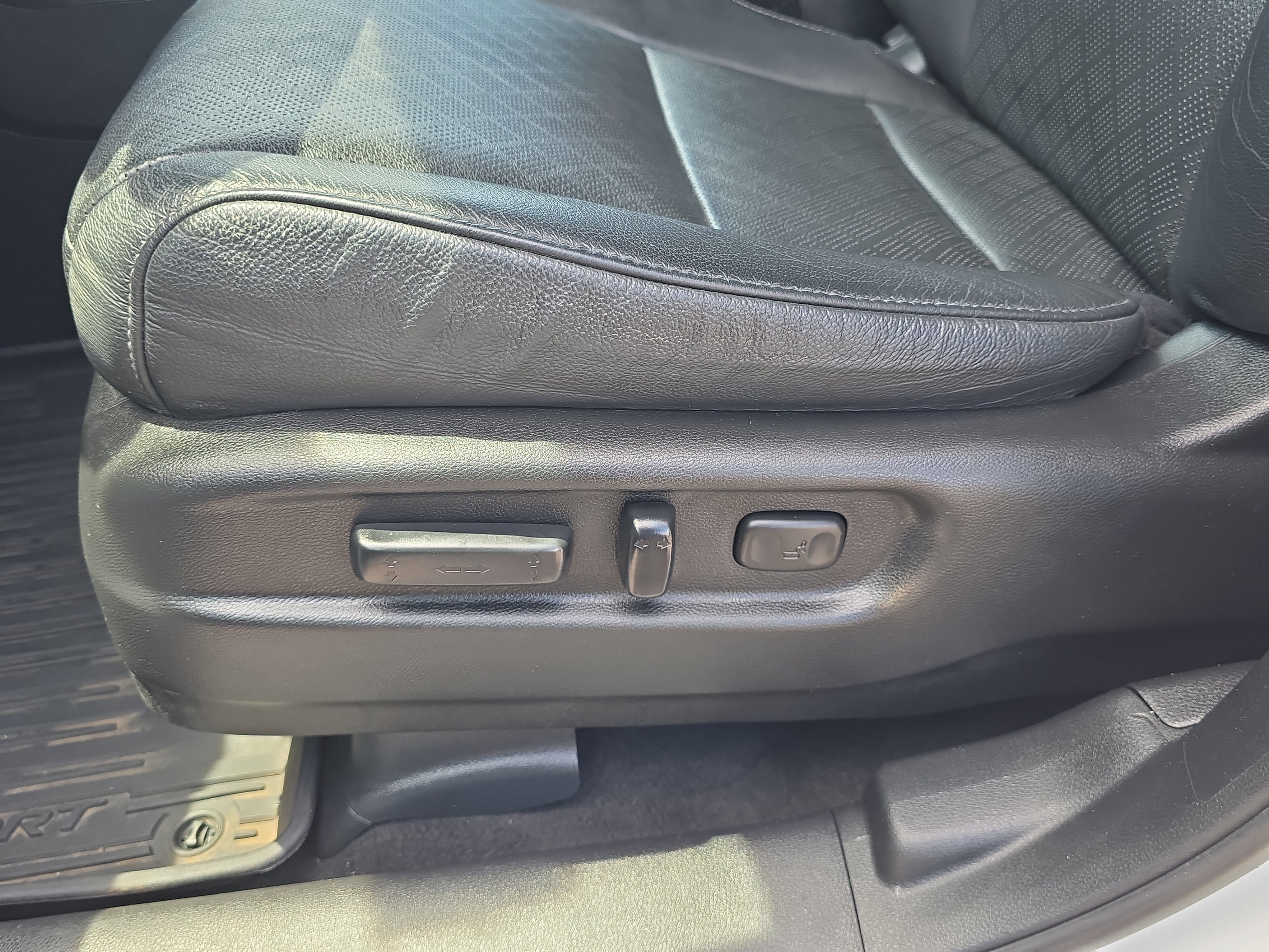 Used 2021 Platinum White Pearl Honda EX-L image 21