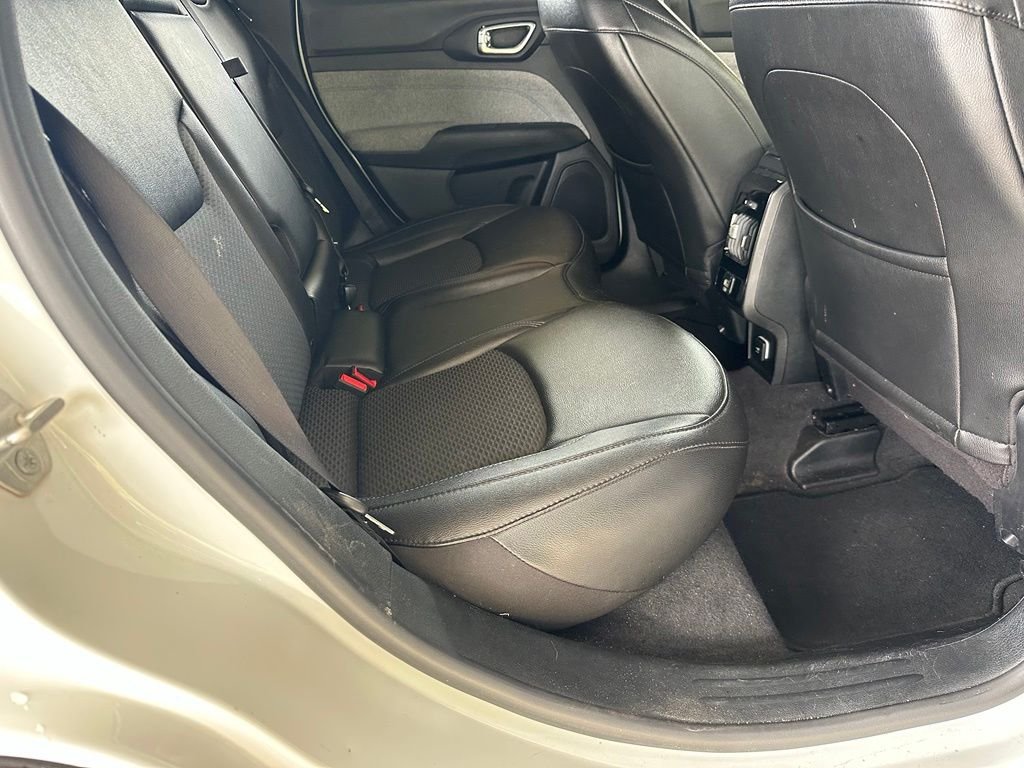 Used 2024 White Jeep Latitude image 23